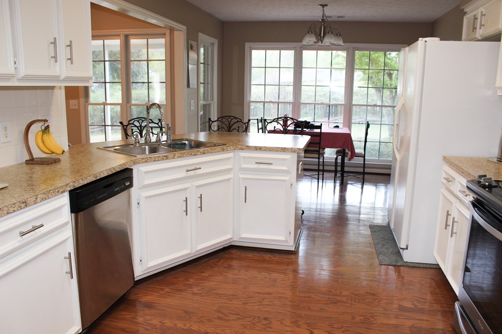 4844 Oak Ridge Drive Columbus, GA 31909 - Photo 5 of 17 Gallery Image 5