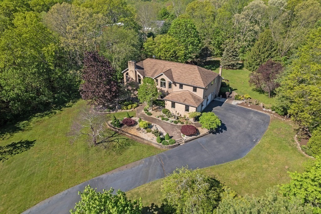 22 Columbine Road Rehoboth, MA 02769 - Photo 1 of 37 Gallery Image 1