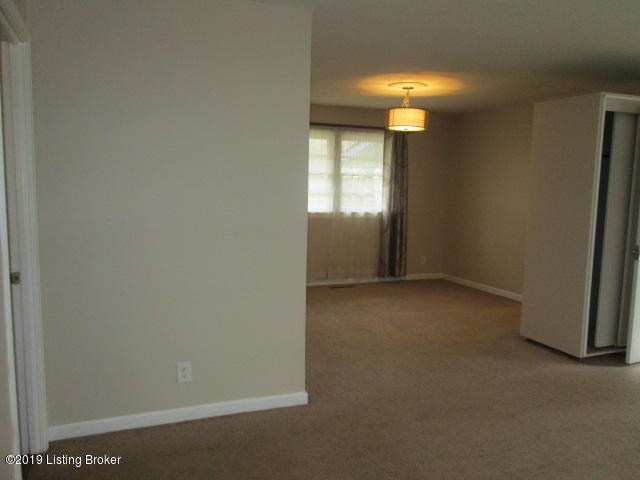 3100 Radiance Road Louisville, KY 40220 - Photo 9 of 25 IMG_3643