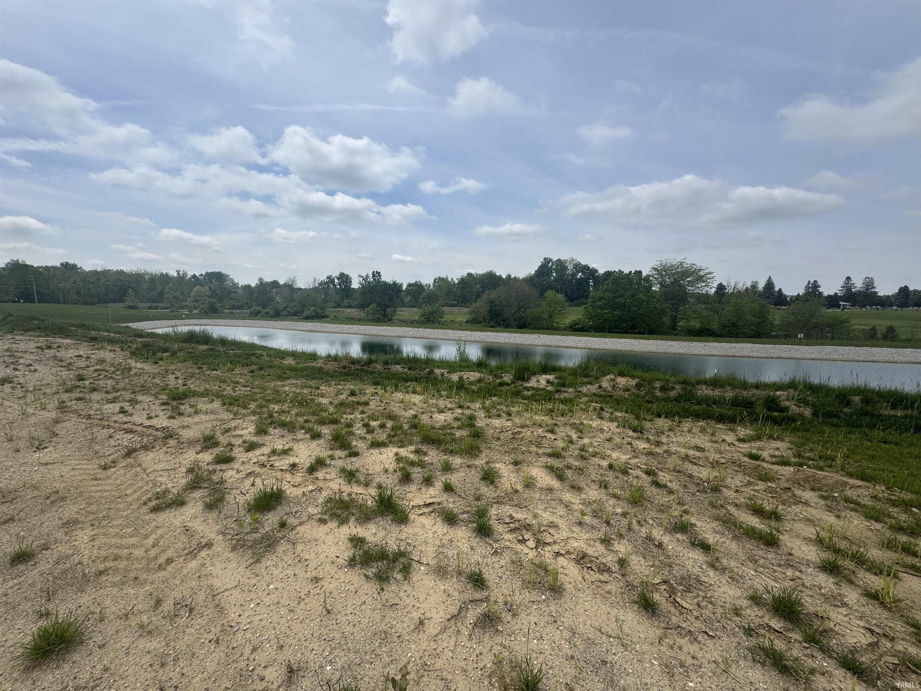 652 Keltic Pines Huntertown, IN 46748 - Photo 2 of 4