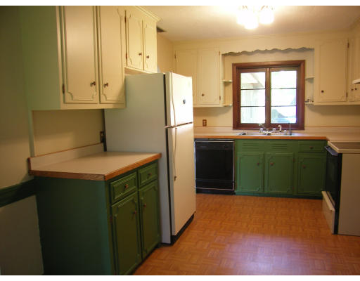 165 NW Road Westfield, MA 01085 - Photo 12 of 30 Gallery Image 12