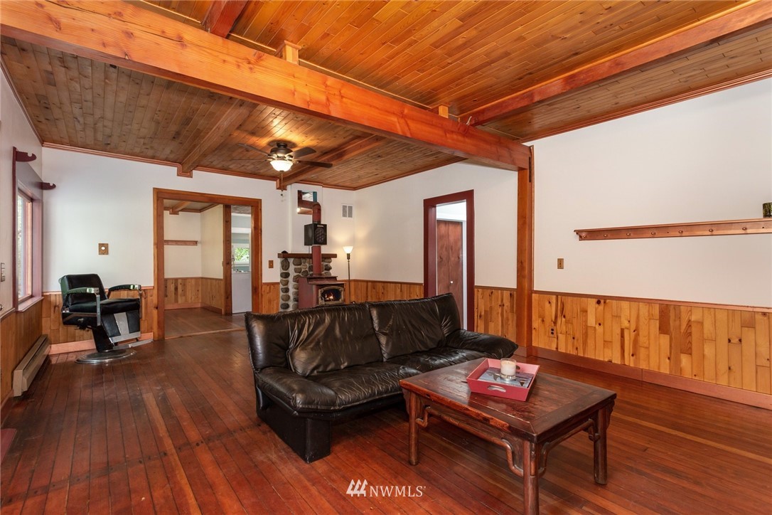 27416 Lower Burnett Road East Buckley, WA 98321 - Photo 5 of 25 Gallery Image 5