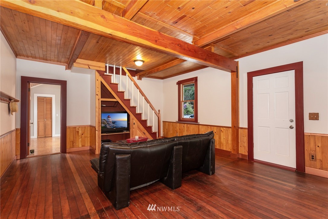 27416 Lower Burnett Road East Buckley, WA 98321 - Photo 6 of 25 Gallery Image 6