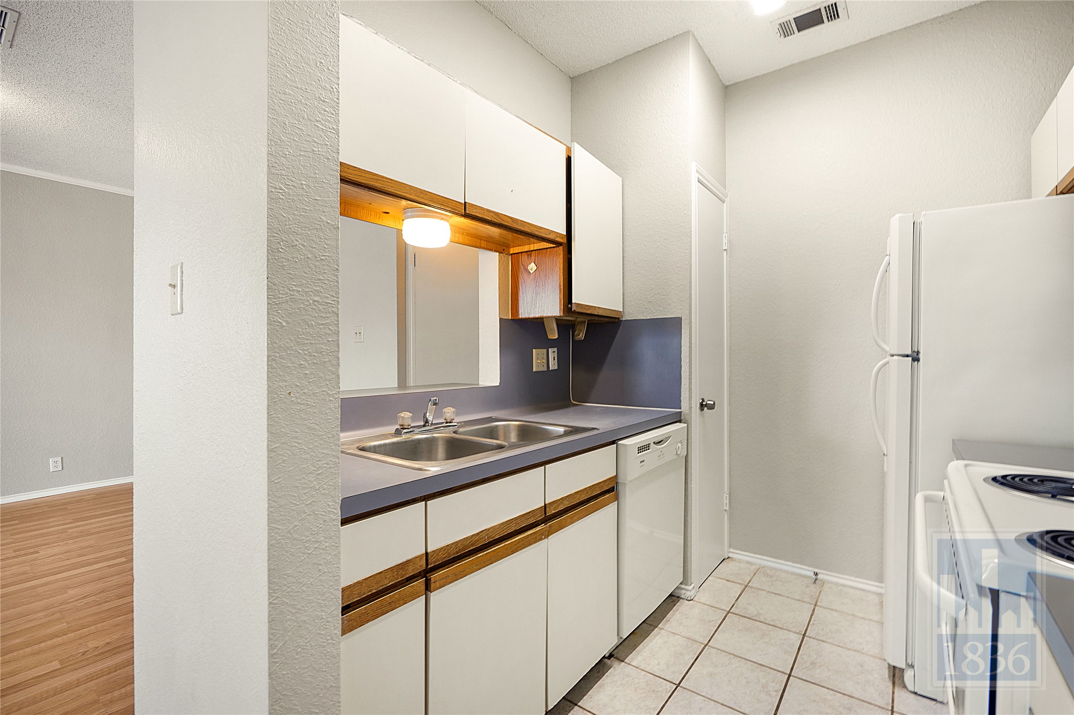 2804 Rio Grande Street, Unit 303 Austin, TX 78705 - Photo 2 of 25