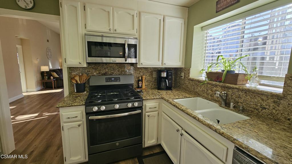 14640 Marymount Street Moorpark, CA 93021 - Photo 17 of 33