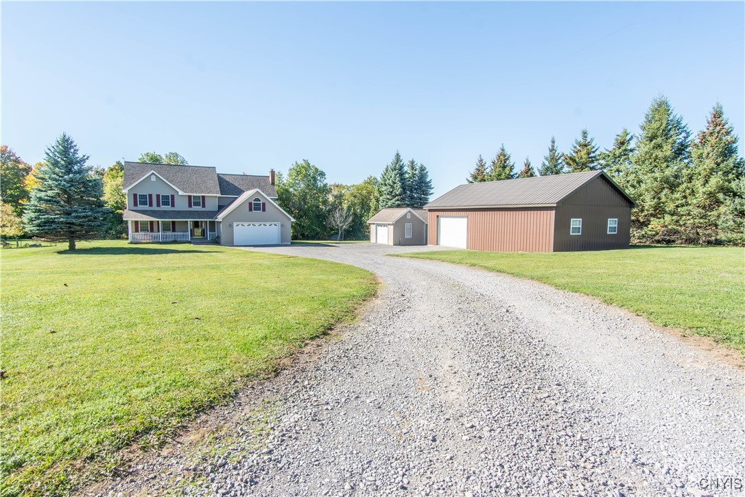 25814 Middle Road Watertown Town, NY 13601 - Photo 6 of 49 Long gravel driveway