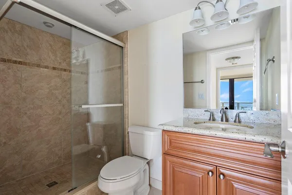 $5,000 | 3000 North Ocean Drive, Unit 33E, Singer Island, FL 33404