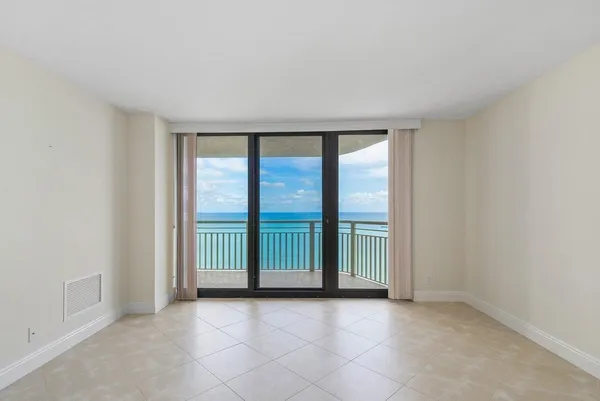 $5,000 | 3000 North Ocean Drive, Unit 33E, Singer Island, FL 33404