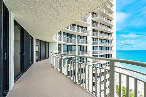$5,000 | 3000 North Ocean Drive, Unit 33E, Singer Island, FL 33404