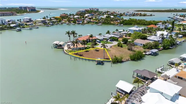 $2,190,000 | 159 Tahiti Street, Naples, FL 34113