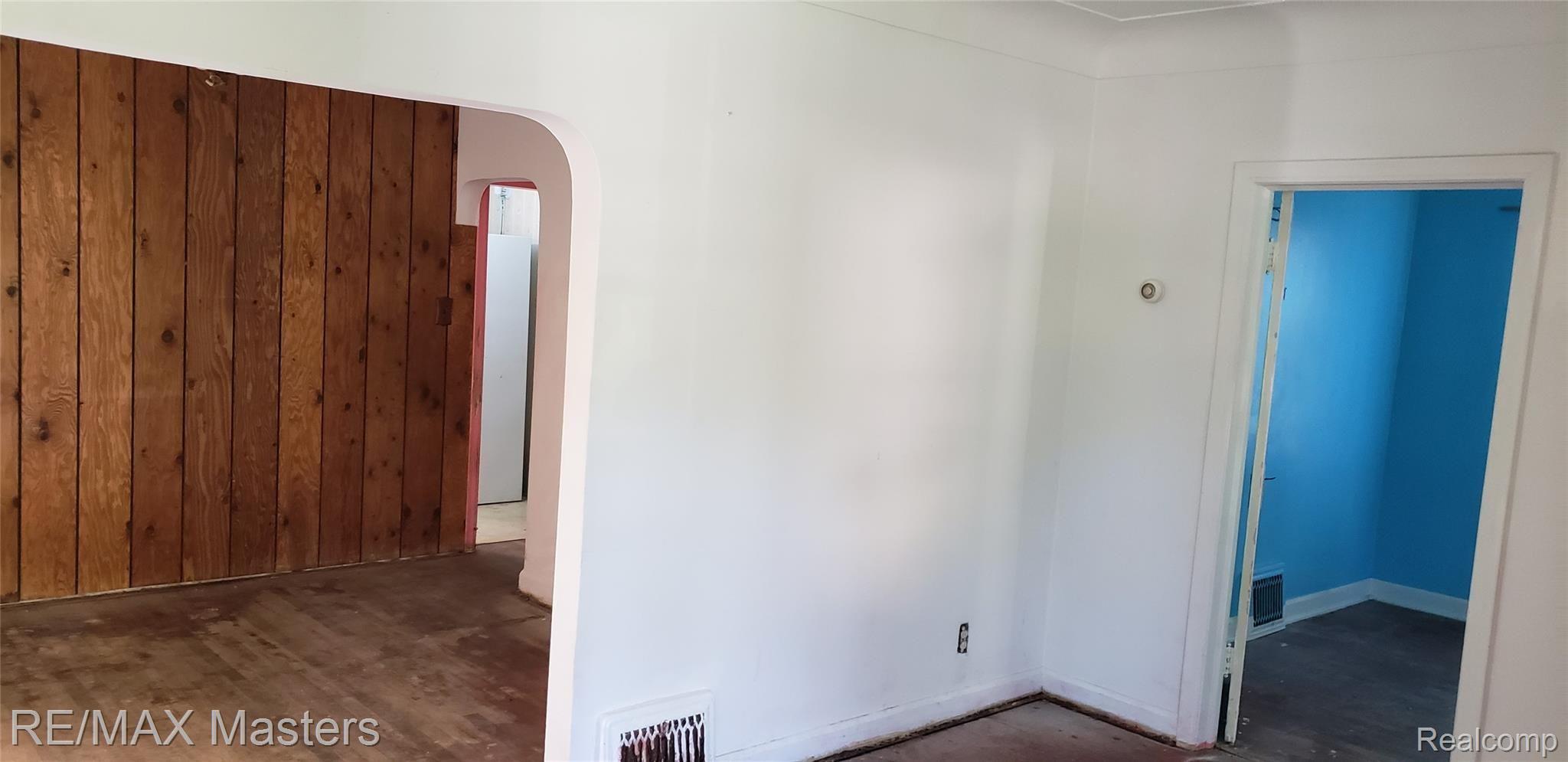 14867 Monroe Road Flat Rock, MI 48134 - Photo 12 of 31 20200718_161749.jpg