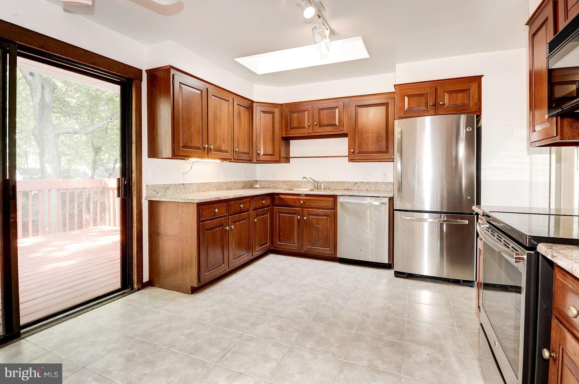 7017 Hector Road McLean, VA 22101 - Photo 14 of 28 Kitchen