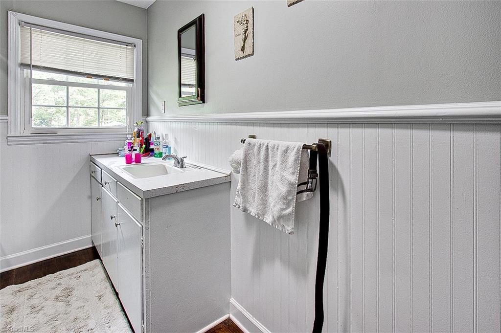 142 Emmanuel Church Road Asheboro, NC 27205 - Photo 20 of 34 Full Bath