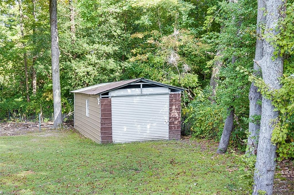 142 Emmanuel Church Road Asheboro, NC 27205 - Photo 29 of 34 Storage Building