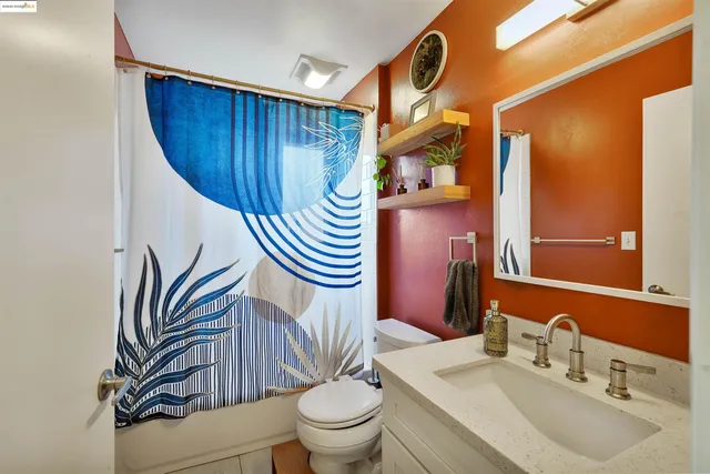 $700,000 | 407 Vista Heights Road, El Cerrito, CA 94530