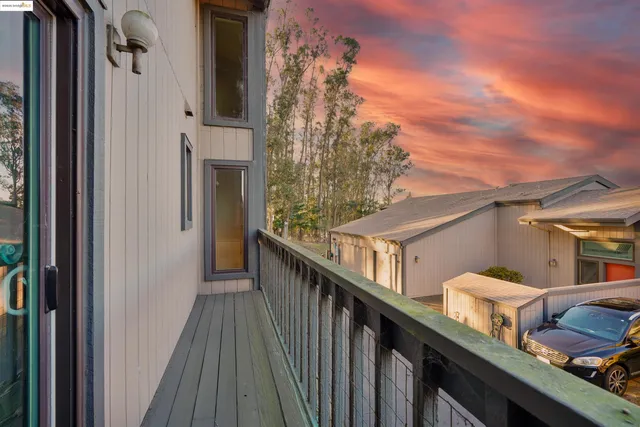 $700,000 | 407 Vista Heights Road, El Cerrito, CA 94530