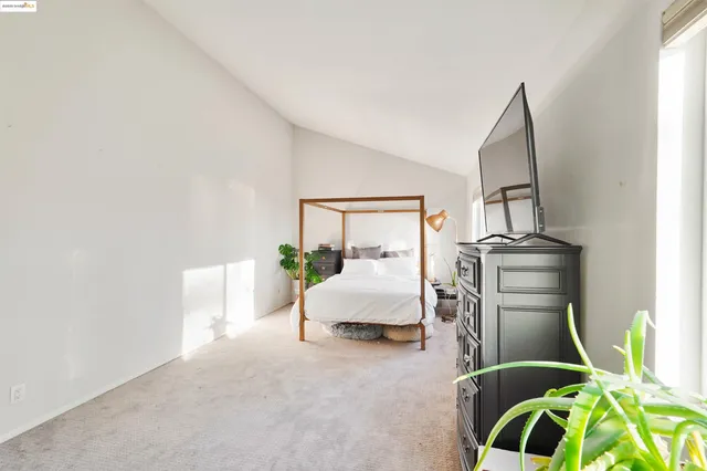 $700,000 | 407 Vista Heights Road, El Cerrito, CA 94530