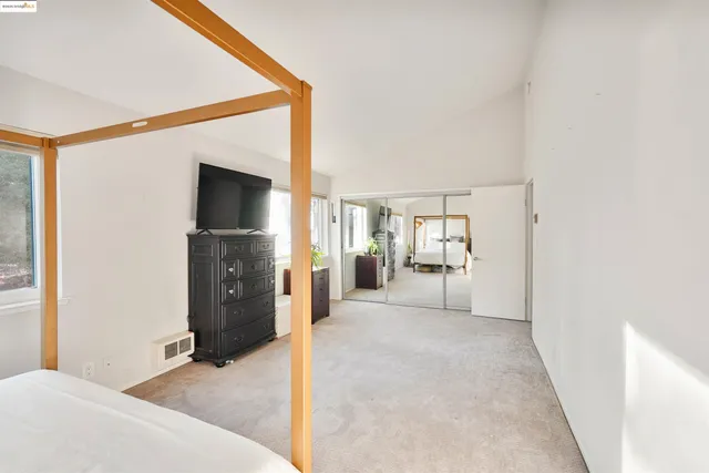 $700,000 | 407 Vista Heights Road, El Cerrito, CA 94530