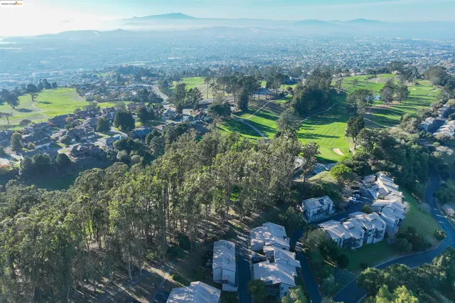 $700,000 | 407 Vista Heights Road, El Cerrito, CA 94530