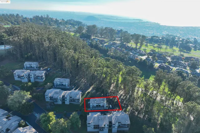 $700,000 | 407 Vista Heights Road, El Cerrito, CA 94530