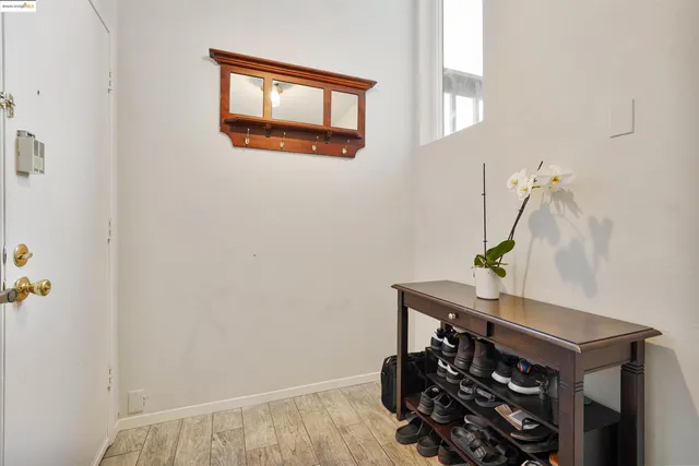 $700,000 | 407 Vista Heights Road, El Cerrito, CA 94530