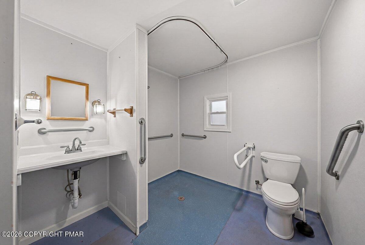648 Burger Hollow Road Kunkletown, PA 18058 - Photo 21 of 32 HomeView_Media-648_Burger_Hollow_Rd 28