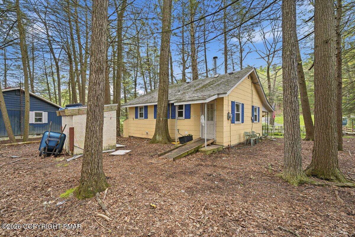 648 Burger Hollow Road Kunkletown, PA 18058 - Photo 3 of 32 HomeView_Media-648_Burger_Hollow_Rd 5