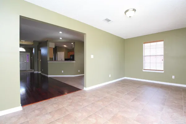 $2,175 | 6462 Sarasota Street, Pensacola, FL 32526