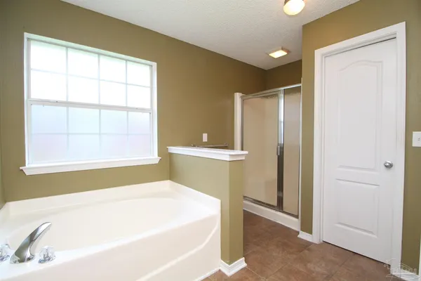 $2,175 | 6462 Sarasota Street, Pensacola, FL 32526