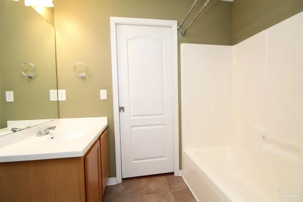 $2,175 | 6462 Sarasota Street, Pensacola, FL 32526