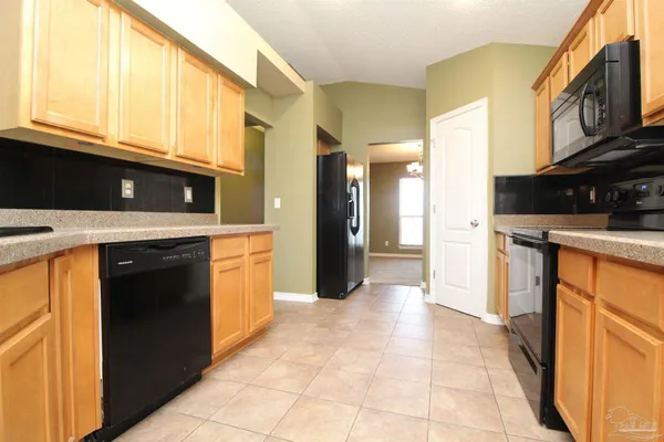 $2,175 | 6462 Sarasota Street, Pensacola, FL 32526