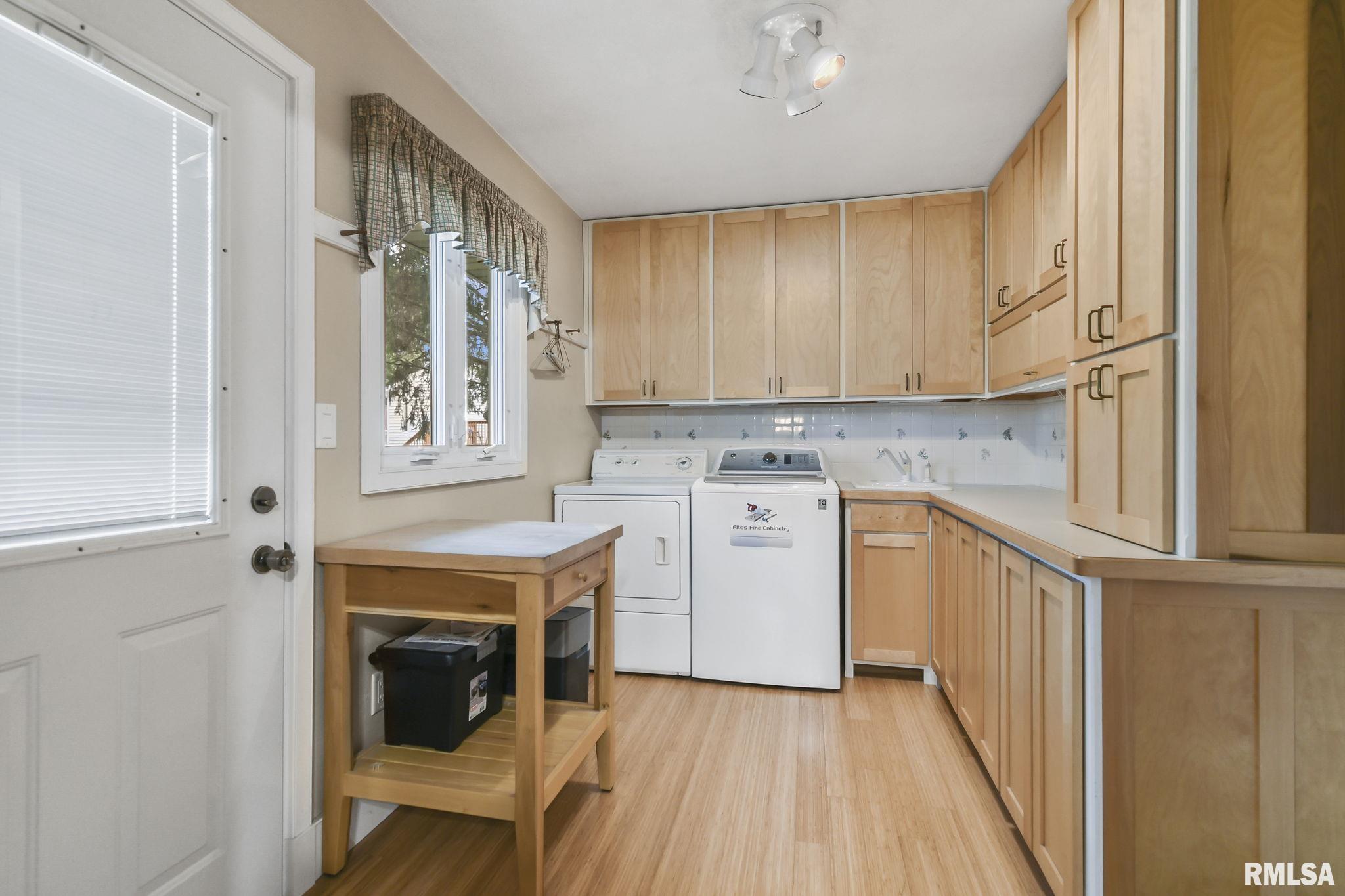 220 Quarterstaff Road Springfield, IL 62704 - Photo 17 of 36