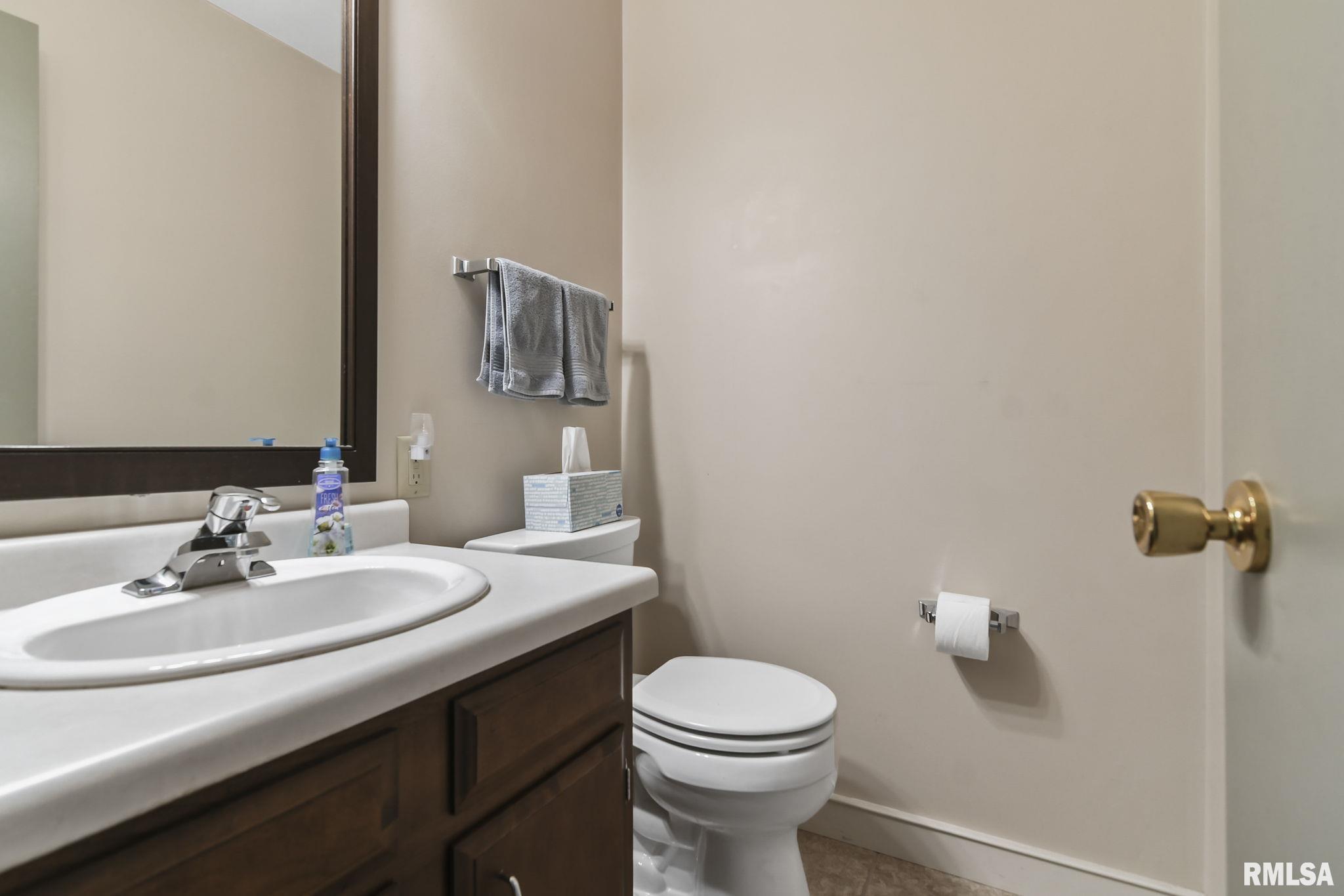 220 Quarterstaff Road Springfield, IL 62704 - Photo 19 of 36