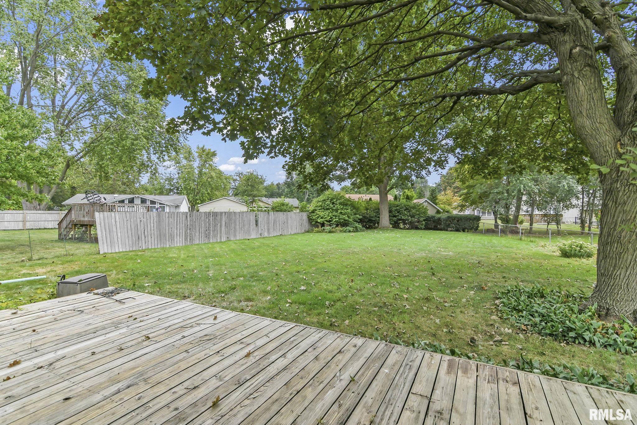 220 Quarterstaff Road Springfield, IL 62704 - Photo 33 of 36