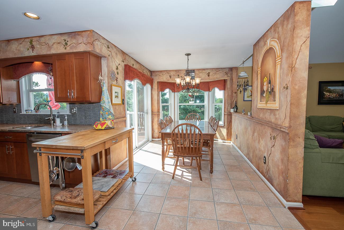 208 Ravenwood Road Exton, PA 19341 - Photo 18 of 77 Gallery Image 18