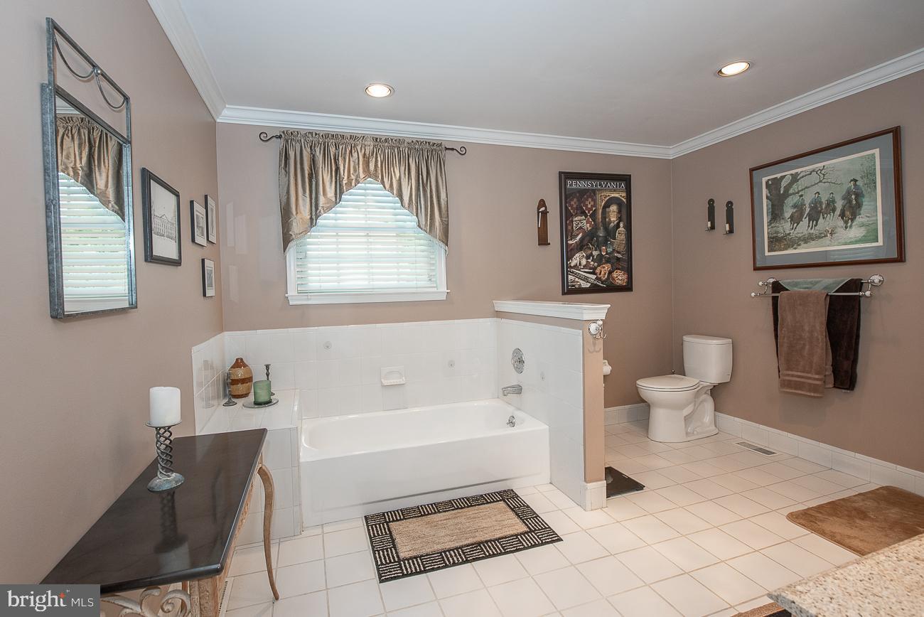 208 Ravenwood Road Exton, PA 19341 - Photo 37 of 77 Gallery Image 37