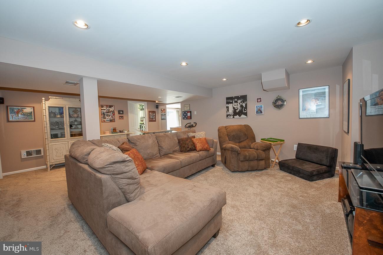 208 Ravenwood Road Exton, PA 19341 - Photo 47 of 77 Gallery Image 47