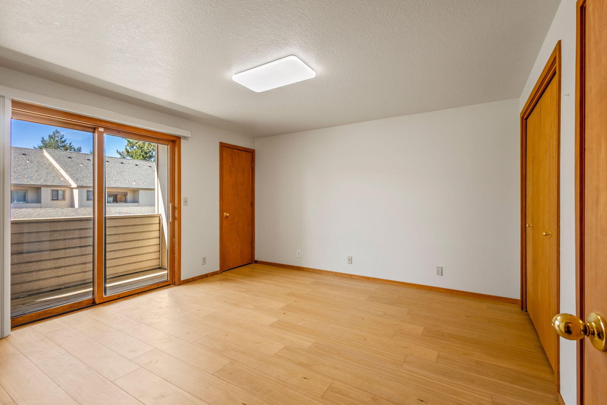1050 Northeast Butler Market Road, Unit 19 Bend, OR 97701 - Photo 16 of 39 19-web-or-mls-19
