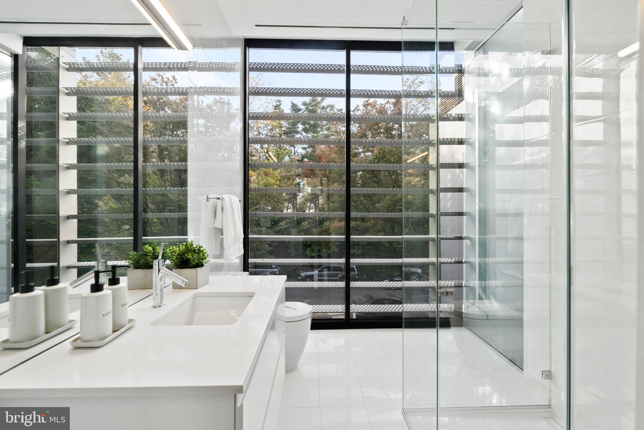 3623 R Street Northwest Washington, DC 20007 - Photo 16 of 87