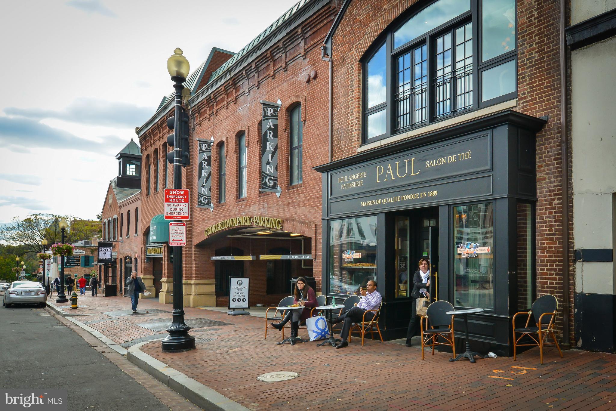 3623 R Street Northwest Washington, DC 20007 - Photo 69 of 87 a view of a building with sitting area