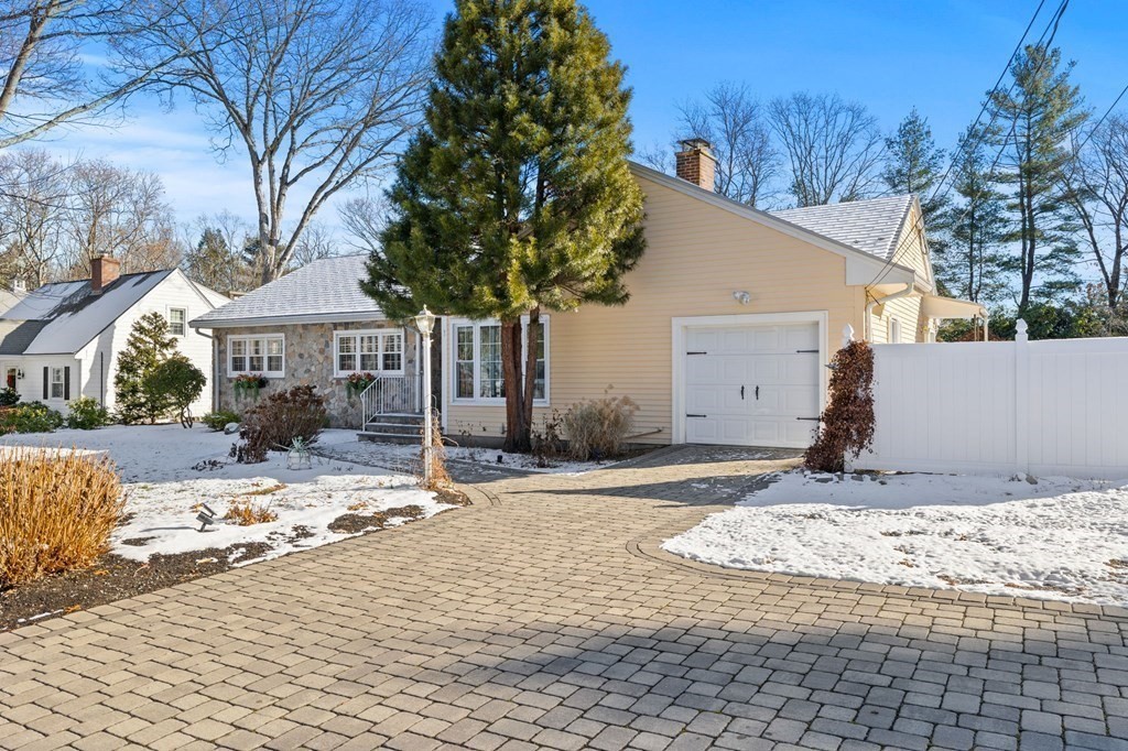 60 Old Post Road East Walpole, MA 02032 - Photo 4 of 41 Gallery Image 4