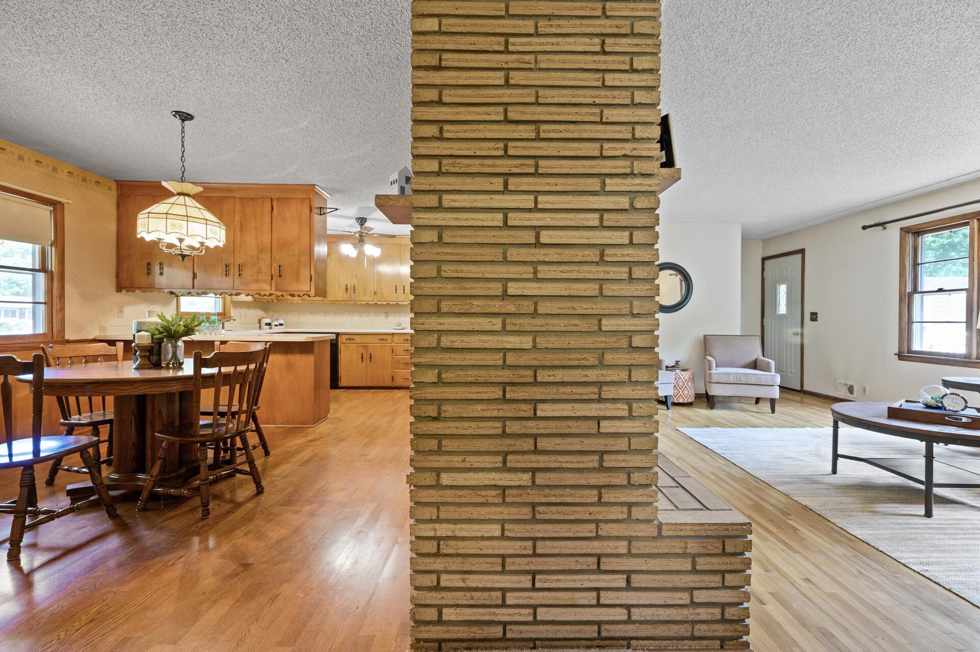 14535 Spring Lake Road Minnetonka, MN 55345 - Photo 15 of 54