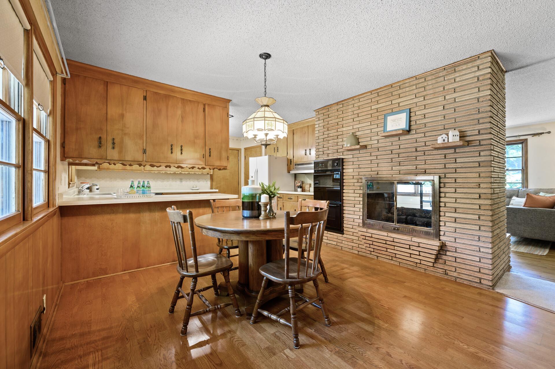 14535 Spring Lake Road Minnetonka, MN 55345 - Photo 3 of 54