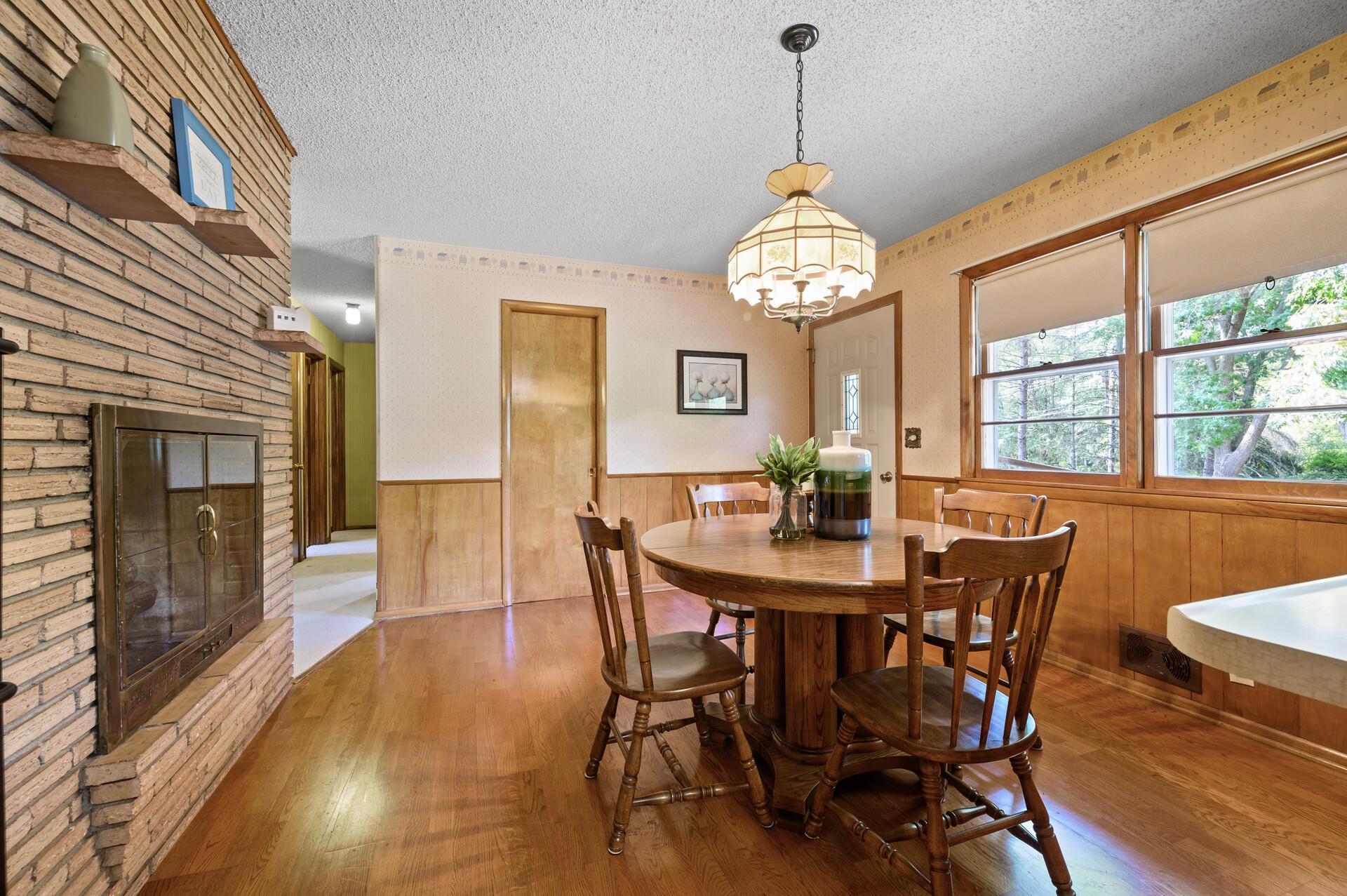 14535 Spring Lake Road Minnetonka, MN 55345 - Photo 9 of 54