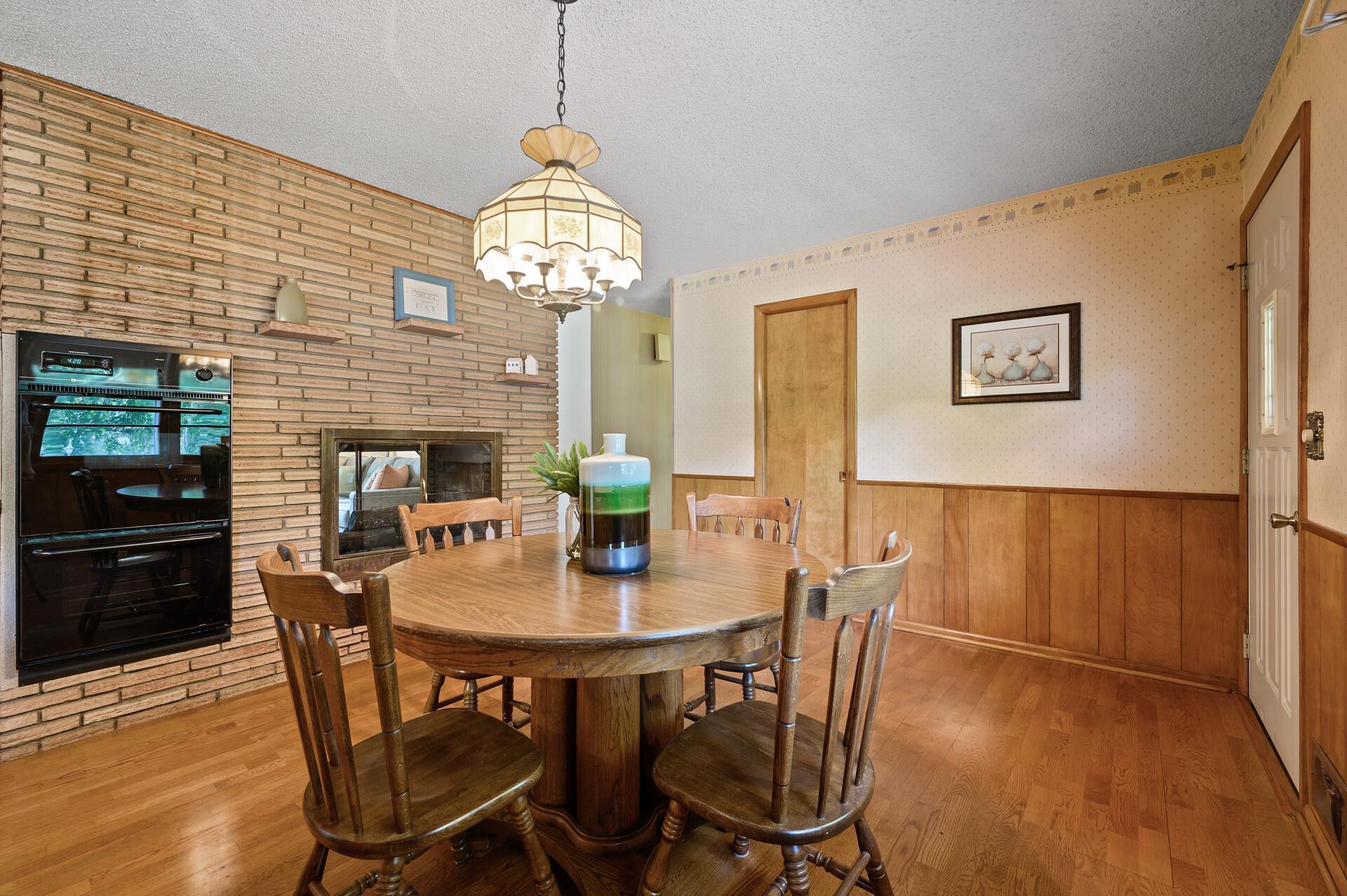 14535 Spring Lake Road Minnetonka, MN 55345 - Photo 10 of 54