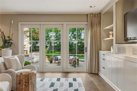 $2,100,000 | 2211 West 69th Terrace, Mission Hills, KS 66208