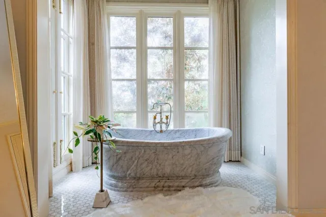 $75,000 | 7007 Country Club Drive, La Jolla, CA 92037