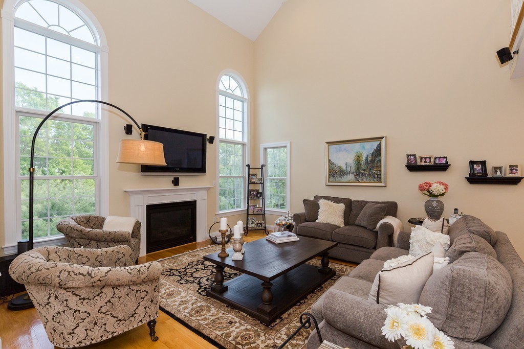 32 Mohawk Path Holliston, MA 01746 - Photo 6 of 30 Gallery Image 6