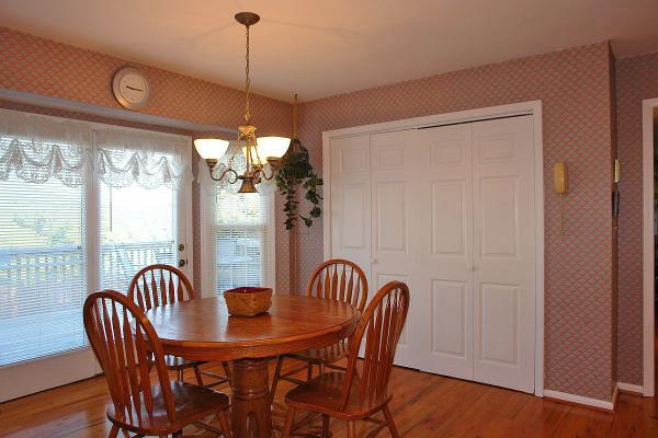 4648 Rte 1094 Roanoke, VA 24012 - Photo 11 of 40 kitchen3