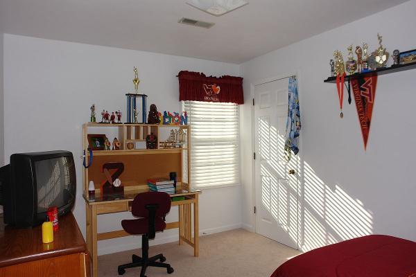4648 Rte 1094 Roanoke, VA 24012 - Photo 24 of 40 Bedroom3